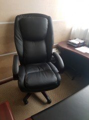 Офисное кресло для кабинета руководителя